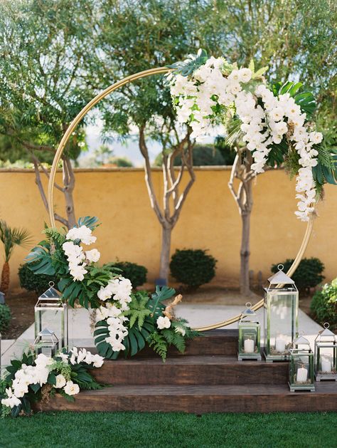 Dream Wedding Theme, Wedding Arch Flowers, Arch Flowers, Boho Wedding Inspiration, Wedding Guide, Tropical Wedding, Wedding Deco, Wedding Planners, Simple Weddings