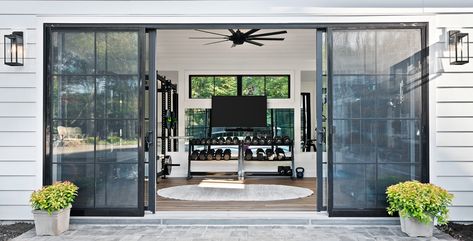 Adu Designs, Guest House Shed, Home Gym Ideas, Home Gym Inspiration, Dream Home Gym, House Gym, Gym Pool, Workout Room Home, House Shed