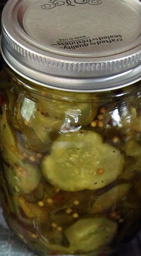 Pickle Peppers, Bread N Butter Pickle Recipe, Bread And Butter Pickles, Pickle Recipes, Butter Pickles, Canning Pickles, Home Canning Recipes, Canning Recipe, Best Bread