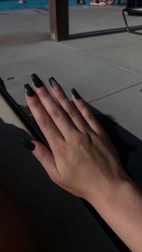 coffin shaped forest green acrylic nails Dark Green Acrylic Nails Coffin Short, Dark Green Nails Coffin Short, Forest Green Nails Coffin, Dark Green Coffin Nail Ideas, Forest Green Dip Nails, Forest Green Acrylics, Forest Green Coffin Acrylic Nails, Forest Green Acrylic Nails, Green Coffin Acrylic Nails