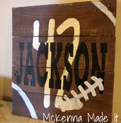 Popular items for coaches gift on Etsy Yard Signs Diy, Football Yard Signs, Football Players Names, Peewee Football, Football Man, Football Banquet, Football Rooms, Football Ideas, Football Crafts