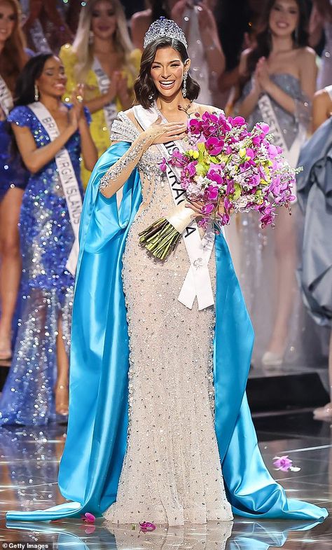 Miss Nicaragua wins Miss Universe 2023 at pageant full of firsts including two trans contestants, a plus-sized model and a burkini in the swimsuit round | Daily Mail Online Beauty Pageant Royale High, Beauty Pageant Costume, Fashion 40s Woman Over 40, Pageant Dresses For Women, Miss Universe Gowns, Miss Universe 2023, Miss Universe National Costume, Miss Colombia, Pageant Queen