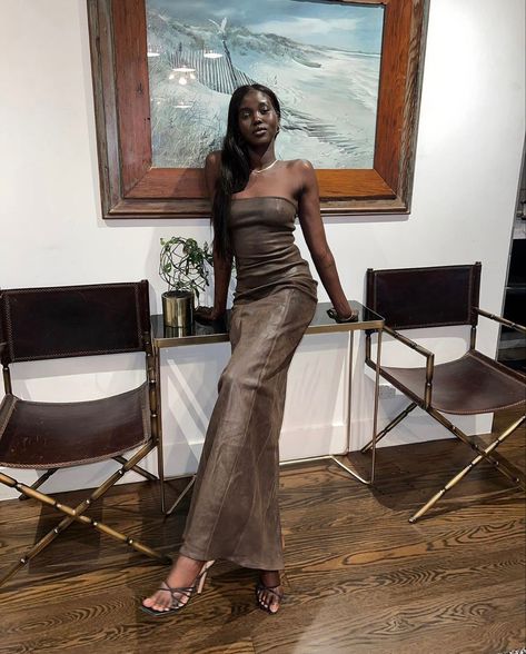 Adut Akech Outfit, Adut Akech Aesthetic, Adut Akech Street Style, Anok Yai Street Style, Ig 11, Black Supermodels, Adut Akech, Black Femininity, Model Inspo