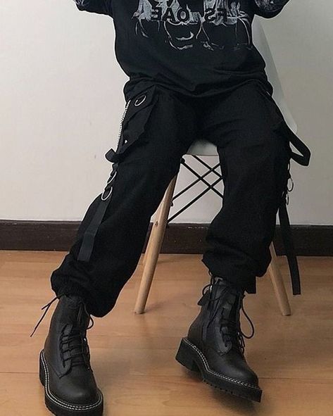 Unleash your inner edge with these Techwear Style Gothic Black High Waist Cargo Pants! 🖤⚡ Embrace the fusion of fashion and functionality with these high-waisted cargo pants that exude a gothic vibe. The perfect blend of style and utility, these pants feature multiple pockets and a sleek design that adds an urban and futuristic touch to your outfit. Whether paired with a casual top or dressed up with a statement piece, these pants are a must-have for those who love to make a bold fashion stat... Summer Cargo Pants, Teen Streetwear, Harajuku Pants, Streetwear Couple, Goth Pants, Sweatshirt Women Casual, Streetwear Cargo Pants, Streetwear Spring, Plus Size Joggers