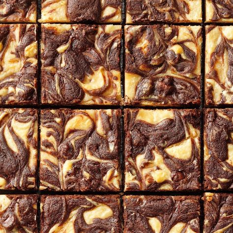 Layered Peanut Butter Brownies Layered Brownies, Peanut Butter Brownies Recipe, Lemon Tiramisu, Peanut Butter Swirl Brownies, Bar Desserts, Baked Desserts, Swirl Brownies, Butter Brownies, Cream Cheese Desserts