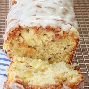 Dutch Apple Bread Recipe, Dutch Apple Bread, Apple Quick Bread, Apple Bread Recipe, Quick Bread Recipe, Dutch Apple, Cinnamon Streusel, Best Bread Recipe, Vanilla Glaze