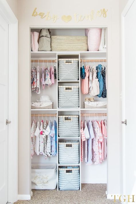 Build this gender neutral custom nursery closet on a budget - an easy DIY nursery project for $100. Get ideas to organize your baby's closet and maximize the space in your nursery. Girls Closet Organization, Easy Closet Organization, Baby Nursery Closet, Nursery Closet Organization, Baby Closet Organization, Closet Hacks Organizing, Simple Closet, Baby Clothes Organization, Kids Closet Organization