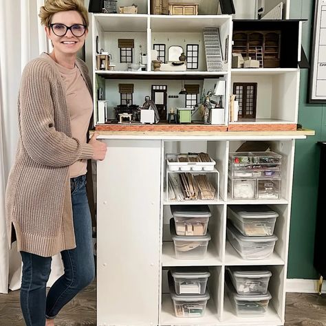 diy dollhouse stand with storage by Lela Burris Dollhouse Table Stand, Dollhouse Stand, Cricut Storage, Cube Shelving Unit, Dollhouse Supplies, Building An Addition, Craft Cart, Cube Unit, Diy Dolls