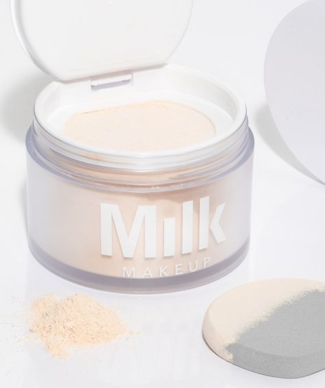 Milk Makeup Blur + Set Powder Rosa Make-up, Penyimpanan Makeup, 2020 Makeup, Alat Makeup, Makeup Setting Powder, Make Up Tools, Makeup Powder, Mirror Makeup, Basic Makeup