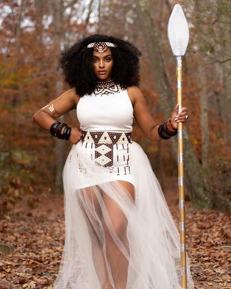 Warrior Princess, Zulu, Black Women Art, How To Look Classy, Equatorial Guinea, Two Piece Set, Two Piece Sets, South African, Ethiopia