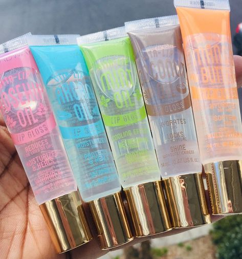 Lip Gloss Broadway, Broadway Lip Gloss Collection, Clear Glossy Lips, Clear Lip Gloss Aesthetic, Broadway Lipgloss, Broadway Lip Gloss, Best Lipgloss, Lipgloss Collection, Lips Essentials