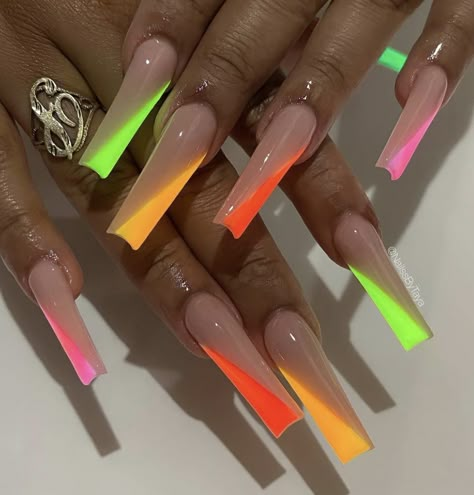 Bright Color Long Nails, Long Bright Acrylic Nails, Neon Long Acrylic Nails, Summer Nails 2023 Gel Long, Neon Baddie Nails, 90 Nails The 90s Art Designs Long, Neon Long Nails, Long Vacation Nails, Summer Long Nail Ideas