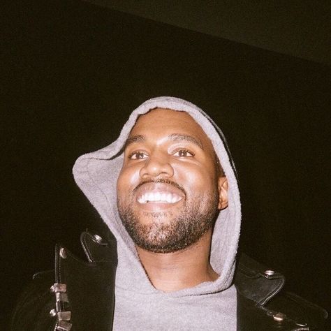 Kanye West Pfp, Kanye Face, Aesthetic Quotes Instagram, Yeezy Szn, Kanye West Smiling, Kanye West Aesthetic, West Aesthetic, Kanye West Funny, Kanye West Wallpaper