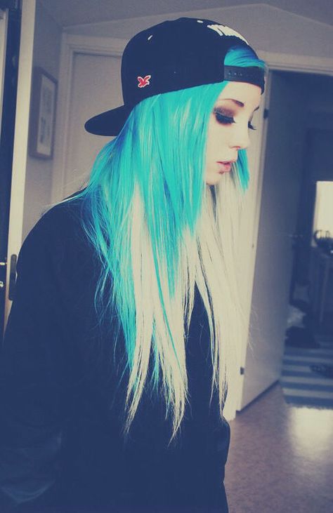 Blue And White Hair, Balayage Bob, Scene Girl, Hair Color Crazy, Hair Color Pastel, Emo Hair, Scene Hair, Hair Images, Pastel Hair