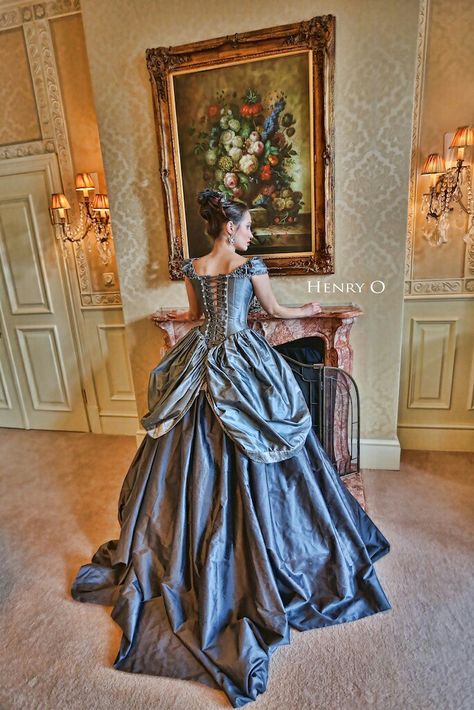 Megan Kahts Soprano Crystal Dark Viennese ball gown by Immagika Creative Designs www.immagika.com. Image by www henryophotography.com @megankahtssoprano@henryophotography@grandhotelwien@viennacityofmydreams@cosifantutte@tisbeandpiramo@theatrobaroccoschlosslaxenburg@operawien Vienna Ball Gown, Viennese Ball, Vienna Ball, Historical Aesthetic, Victorian Ball Gowns, Victorian Ball, Victorian Style Wedding, Beautiful Ball Gowns, Historical Clothes