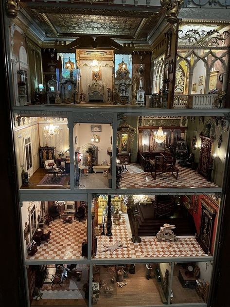 Haunted Dollhouse, Doll House Plans, Mini Doll House, Doll House Crafts, Dollhouse Projects, Victorian Dollhouse, Cardboard House, Dolls House Interiors, Victorian Dolls