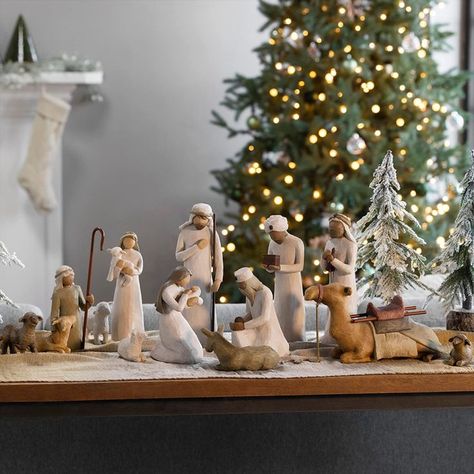 Nativity Christmas Tree Ideas, Willow Tree Nativity Display Ideas, Nativity Scene Decor Ideas, Nativity Set Display Ideas, Cute Nativity Scene, Sheep And Shepherd, Nativity Sets Display, Willow Tree Nativity Set, Nativity Characters