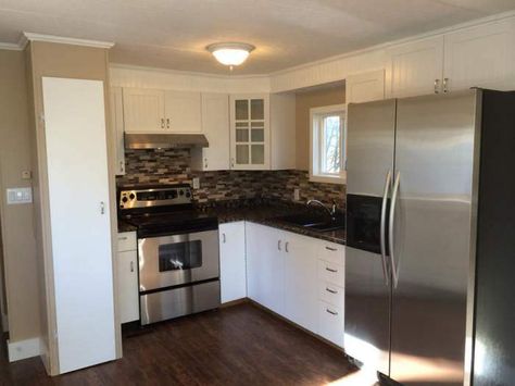 Affordable Single Wide Remodeling Ideas Diy Mobile Home Remodel, Single Wide Remodel, Mobile Home Kitchen, Mobile Home Makeovers, Mobile Home Renovations, Single Wide Mobile Homes, Mobile Home Living, Single Wide, Remodeling Mobile Homes