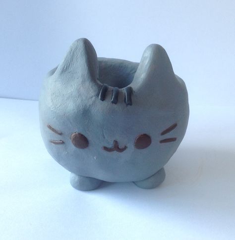 Pusheen made from air dry clay Pusheen Clay, Air Dry Clay Cat Easy, Pusheen Airpod Case, Pusheen Keychain, Kitty Polymer Clay, Pusheen, Dry Clay, Air Dry Clay, Diy Clay