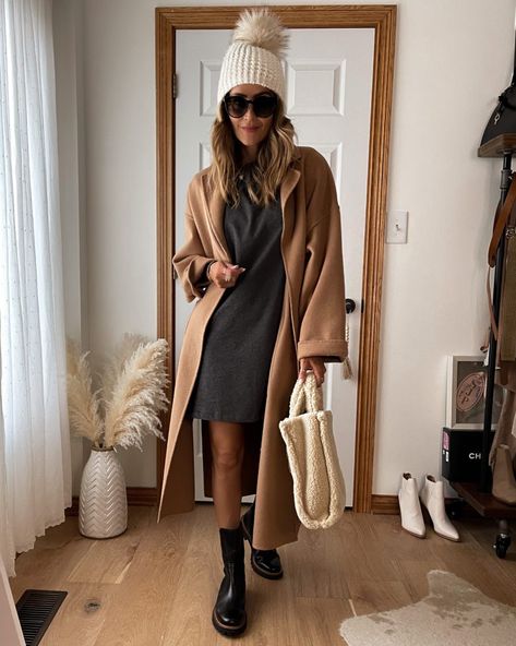 Winter T Shirt Dress Outfit, Styling Tshirt Dress, T Shirt Dress Outfit Winter, Tshirt Dress Outfit Winter, T Shirt Dress Outfit Fall, Shirt Dress With Sneakers, T Shirt Dress With Belt, Boho Chic Outfits Winter, Boho Chic Outfits Casual