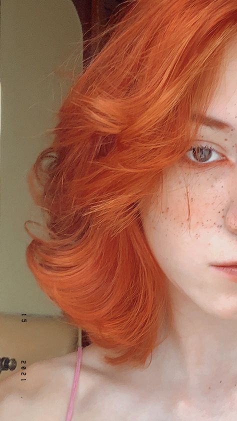 Ginger Hair Color Inspiration, Orange Hair Reference, Redhead Short Hair Aesthetic, Orange Red Hair Aesthetic, Ginger Hair Short Aesthetic, Cute Hairstyles For Ginger Hair, Medium Length Orange Hair, Short Ginger Hair Aesthetic, Short Red Hair Aesthetic