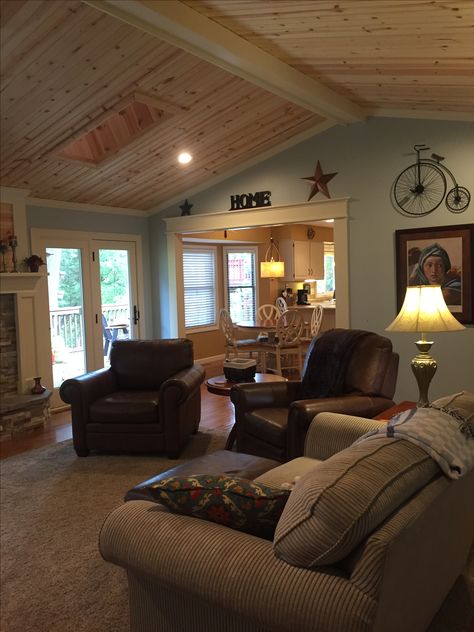 Knotty pine ceiling Knotty Pine Bedroom, Knotty Pine Living Room, Knotty Pine Ceiling, Pine Ceiling, Cathedral Ceiling Living Room, Pine Bedroom Furniture, Pine Bedroom, Pine Walls, Knotty Pine