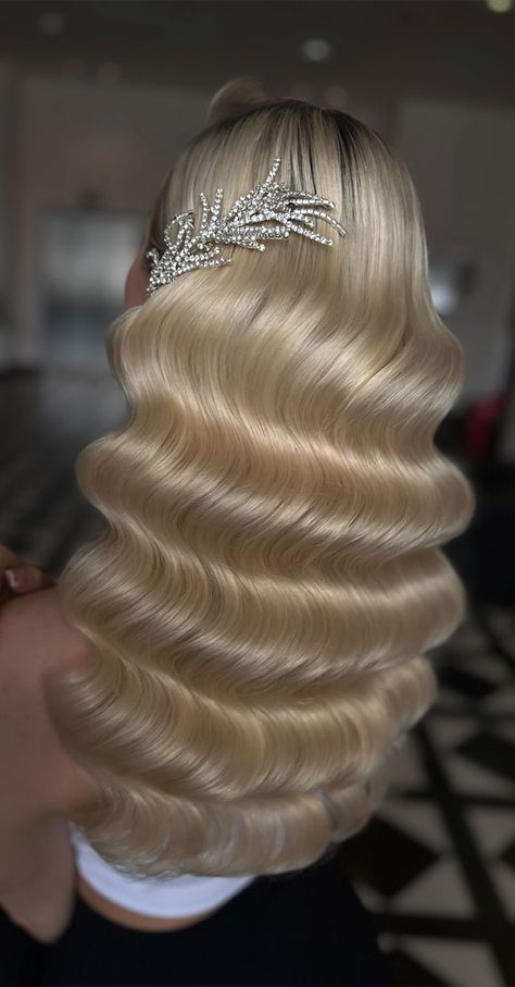 hollywood glam hair down, hollywood hairstyle, hollywood waves, bridal hollywood waves hair down Blonde Hollywood Waves, Bridal Hollywood Waves, Hollywood Waves Bridal, Hollywood Waves Hair, Hollywood Hairstyle, Random Hairstyles, Hollywood Glam Hair, High Updo, Long Hair Waves