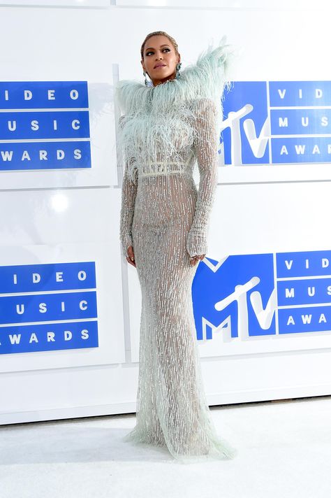 Beyonce Red Carpet, Beyonce 2016, Vmas 2016, Vmas Red Carpet, Induction Ceremony, Mtv Awards, Beyonce Style, Beyoncé Giselle Knowles, Mtv Videos