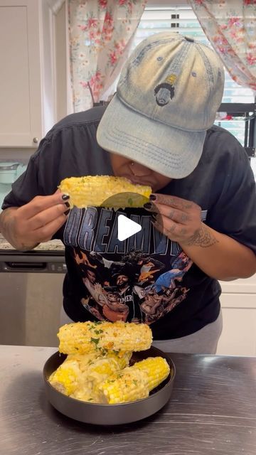 Nikki's Kitchen LLC on Instagram: "Creamy Parmesan Corn 🌽" Garlic Parm Corn On The Cob, Cajun Creamy Garlic Corn, Garlic Parmesan Corn On The Cob, Cajun Corn On The Cob, Parmesan Corn On The Cob, Parmesan Corn, Buttered Corn, Creamy Corn, Corn Fritters