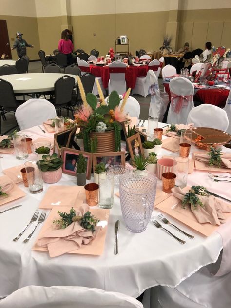 Senior Serve Table Ideas High Schools, Senior Serve Table Themes, Senior Serve Table, Senior Table, Senior Stuff, Room Aesthetics, Dinner Decoration, Senior Year, Succulent