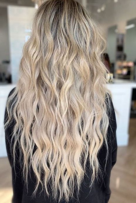 Curl Styles For Long Hair, Beach Waves Hairstyles For Wedding, Boho Curls Long Hair, Natural Wave Hairstyles, Curled Hoco Hairstyles, Mermaid Hair Curls, Prom Beach Waves, Types Of Waves Hair, Mormon Curls