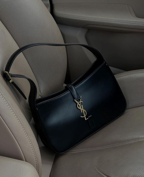 Black Cars Luxury, Bougie Aesthetic, Girly Products, Ysl Purse, Black Cars, Luxury Bags Collection, Women's Bags By Shape, Cars Luxury, Bags Aesthetic