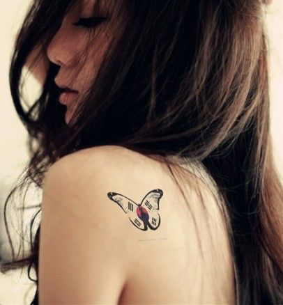 Cute Korean Tattoo, Korean Flag Tattoo, Soul Korea, Thigh Tattoo Men, Korean Tattoo, Korean Flag, Airplane Tattoos, Korean Tattoos, Flag Tattoo