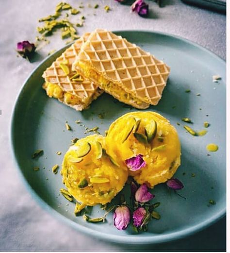 Bastani Sonnati Bastani Sonati, Italian Gelato Recipe, Saffron Ice Cream, Food Persian, Persian Ice Cream, Gelato Recipes, Italian Gelato, Iranian Recipes, Gelato Recipe