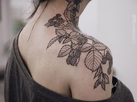 1337tattoos: “  Olga Nekrasova ” Tattoo Cherub, Blackberry Tattoo, Shoulder Cap Tattoo, Small Back Tattoos, Latest Tattoo Design, Romantic Tattoo, Girl Back Tattoos, Plant Tattoo, Tattoo Girls