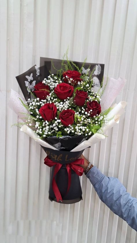 Flowers Bouquet | DM For more details | Floral Leaf #flowers #floralleaf #floristry #flowerstagram #flowerstagram #flowershopnearme #flowersmakemehappy #flowersforalloccasions #flowersforalloccasions #flowersoftheday #floristshop #floristnearme #floristshop #floristsandflowers #flowersbouquet #flowersboutique #bouquetofflowers Flowers Bouquet Gift Boyfriends, Lego Flowers, Gift Flowers, Stop And Shop, Bouquet Gift, Flowers Decoration, Flowers Bouquet Gift, Florist Shop, Flower Studio