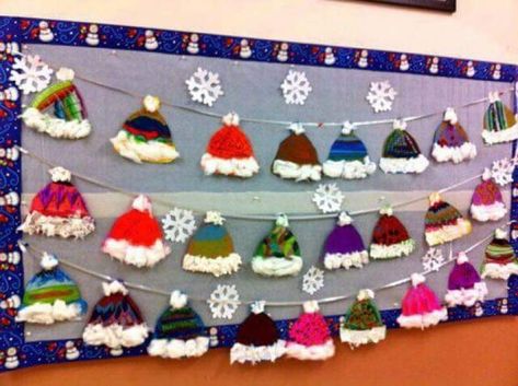 Classroom Christmas Decorations, Art Preschool, January Crafts, Winter Bulletin Boards, Preschool Bulletin, Hat Art, Christmas Bulletin, Winter Art Projects, Winter Classroom