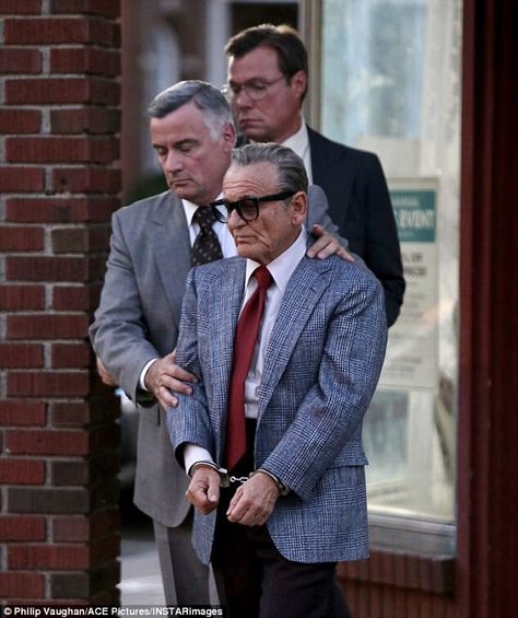 Legendary and Phenomenal Actor Joe Pesci is taken away in handcuffs in the Martin Scorsese (2019) film “The Irishman.” Pesci portrayed “Russel Bufalino.” ~ [Naomi Braswell]❤️ Jimmy Hoffa, Joe Pesci, The Irishman, Wise Guys, The Martin, Vintage Mens Fashion, Martin Scorsese, Moving Pictures, Men In Uniform