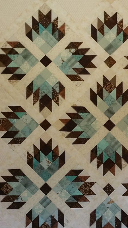 New pattern by MaterialgitlfriendsDouble bear paw. Three s… | Flickr Native American Quilt Patterns, Southwestern Quilts, Native American Quilt, Bear Paw Quilt, Patchwork Quilting Designs, Japanese Patchwork, Quilt In A Day, Bear Quilts, Paw Pattern