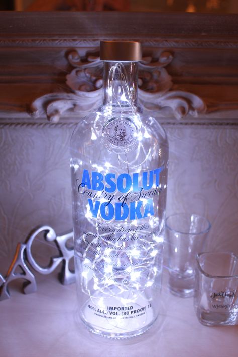 Diy 21st Birthday Gifts, Liquor Bottle Lights, Alcohol Bottle Decorations, Upcycled Lighting, Lighting Decoration, Room Aesthetics, Bottle Decor, Lighting Gifts, Absolut Vodka