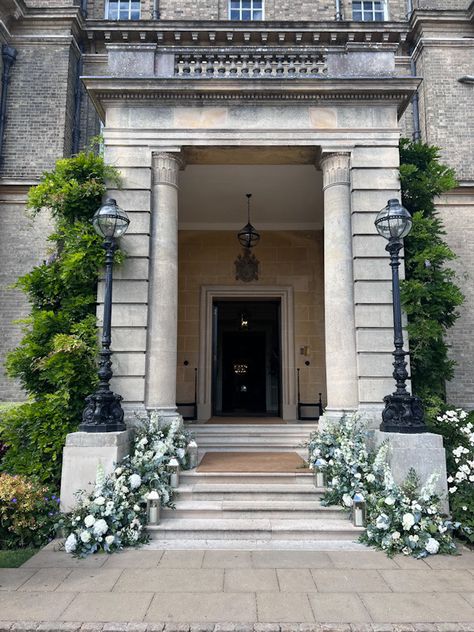 Luxury Hedsor House summer wedding | Louise Hayes Cake Design Hedsor House Wedding Flowers, Hedsor House Wedding, Contemporary Wedding Cake, Contemporary Wedding Cakes, Elmore Court, Hedsor House, Wedding Cake Design, Country House Wedding Venues, Country House Wedding