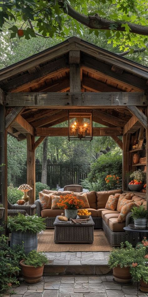 Outdoor Covered Porch Ideas, Mountain Outdoor Living Spaces, Cozy Gazebo Ideas, Cottage Outdoor Ideas, Outdoor Seating Area Covered, Outdoor Rooms Covered, Ranch House Patio, Covered Outdoor Living Rooms, Outdoor Covered Patio Ideas