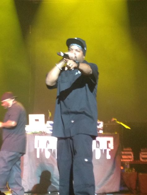 Winter Jam, Fresno Ca! <3 Ice Cube Ice Cube Aesthetic Rapper, Icecube 90s, Ice Cube Friday, Ice Cube Concert, Ice Cube Young, Concert Aesthetic, California Love, Ice Cube, Hip Hop