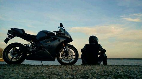 Nice Motorcycle Wallpaper Laptop, Biker Boys Wallpaper, Bike Baby, Couples Hidden Face Pics, Biker Photography, Baby Bike, Motorcycle Aesthetic, Biker Aesthetic, Motorcycle Wallpaper