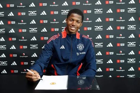 Manchester United sign youth striker Chido Obi-Martin after Arsenal exit - The Athletic Crystal Palace, School Boy, The Club, Manchester United, Perth, Arsenal, Denmark, Manchester, Batman