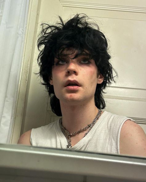 SPIT IN MY FACE! | Instagram Long Messy Hair, 3a Hair, Short Dyed Hair, Boy Haircuts Long, Frizzy Curly Hair, Short Grunge Hair, Wavy Curls, Wavy Hair Men, Hair Inspiration Short