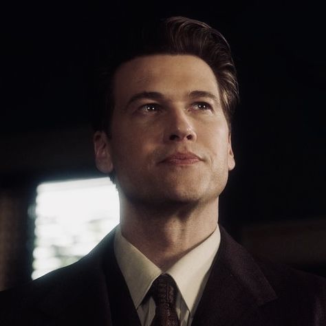 legends of tomorrow nate heywood steel icon Nate Heywood Icons, Nate Heywood, Legends Of Tomorrow Cast, Nick Zano, Legends Of Tommorow, Wayne Enterprises, Legends Of Tomorrow, Star City, Dc Legends Of Tomorrow