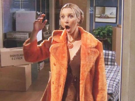 Phoebe Buffay Outfits, 1950s Jacket Mens, Jenifer Aniston, Leandra Medine, Ross Geller, Friends Moments, Phoebe Buffay, Friends Series, Friend Memes