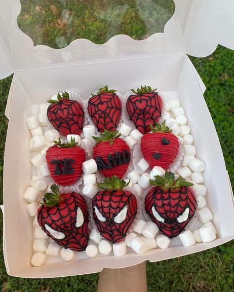 9ct. “Te Amo” Spiderman berries - - - #chocolate #chocolatecovered #chocolatecoveredstrawberries #treats #berries #fresas #frederick #fredericktreatmaker #treatmaker #fyp #foryou #explore #explorepage #forhim #forher #smallbusiness #fresitasdebelen Chocolate Covered Strawberries, Chocolate Covered, Ronaldo, Spiderman, Quick Saves