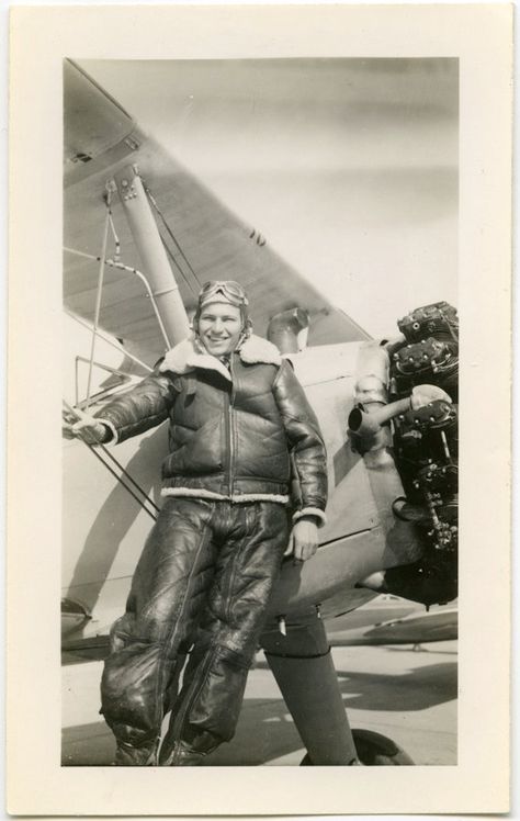 1944 Military Pilot in Full Leather Uniform Next to Airplane - snapshot 756 Ww2 Pilot, Flying People, Flight Suits, Flight Pilot, Pilot Uniform, Patriotic Images, Jacket Art, Flying Jacket, Leather Flight Jacket